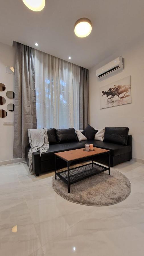 La Promesa Appartement Madrid Buitenkant foto