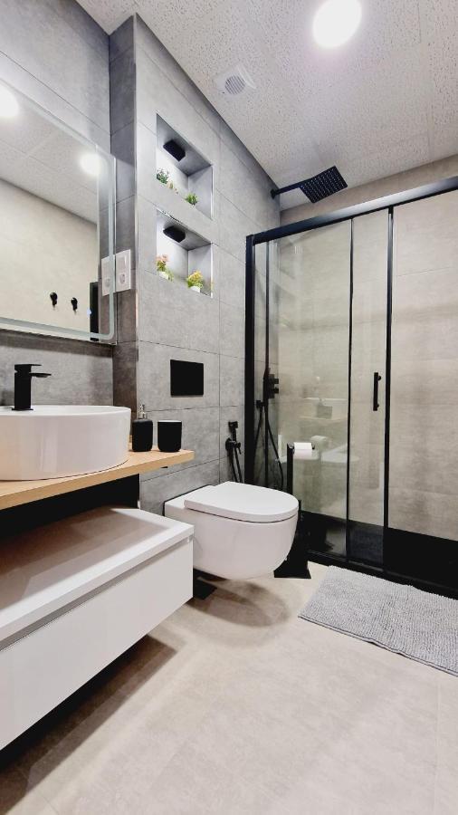 La Promesa Appartement Madrid Buitenkant foto