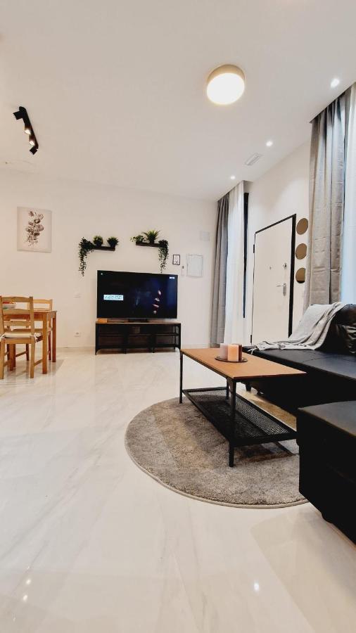 La Promesa Appartement Madrid Buitenkant foto